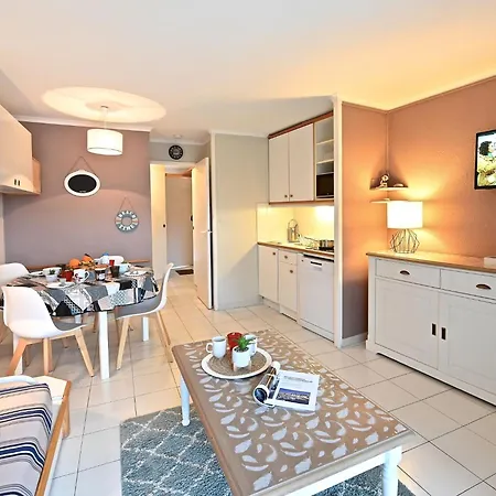 Apartament Le Belvedere - R8 327 By Interhome Saint-Raphaël