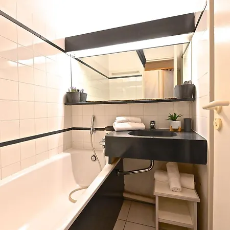 Le Belvedere - R8 327 By Interhome Saint-Raphaël
